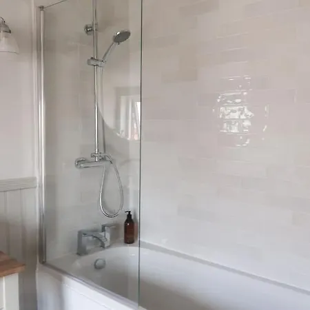 Luxury Living Outside The City Walls - Sleeps Six! Chester Exterior photo