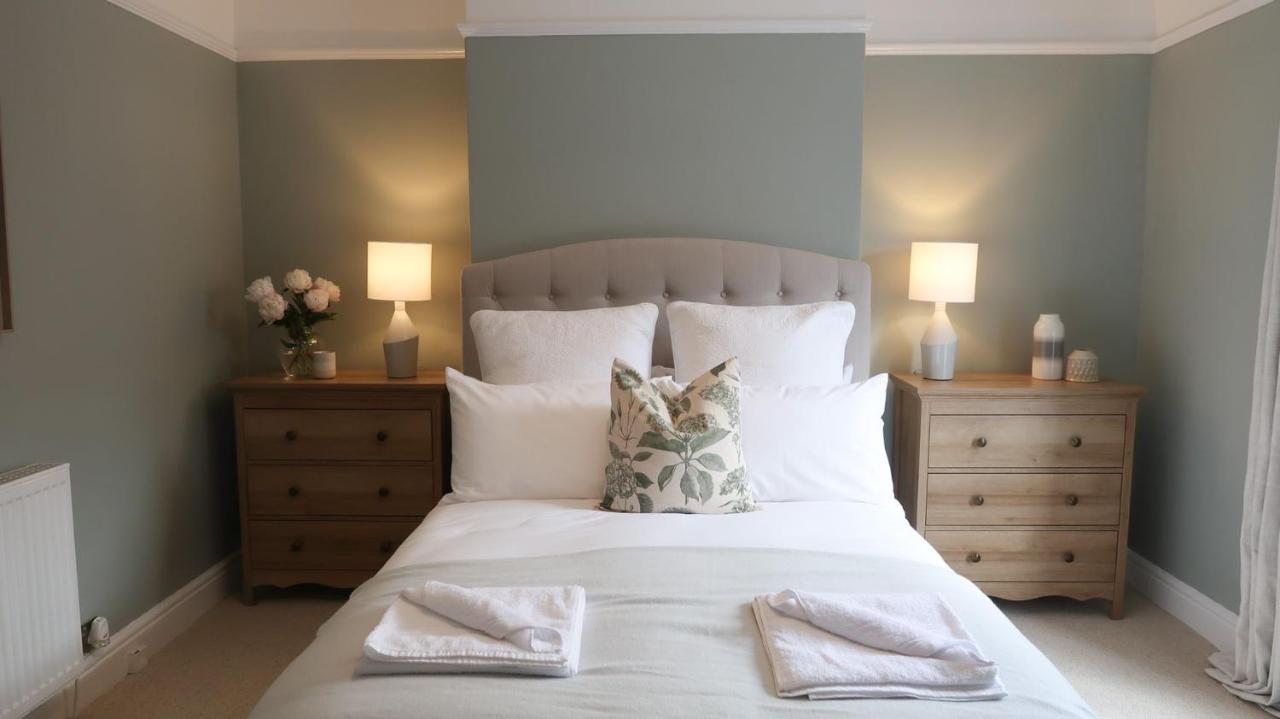 Holiday home Luxury Living Outside The Walls - Sleeps Six!