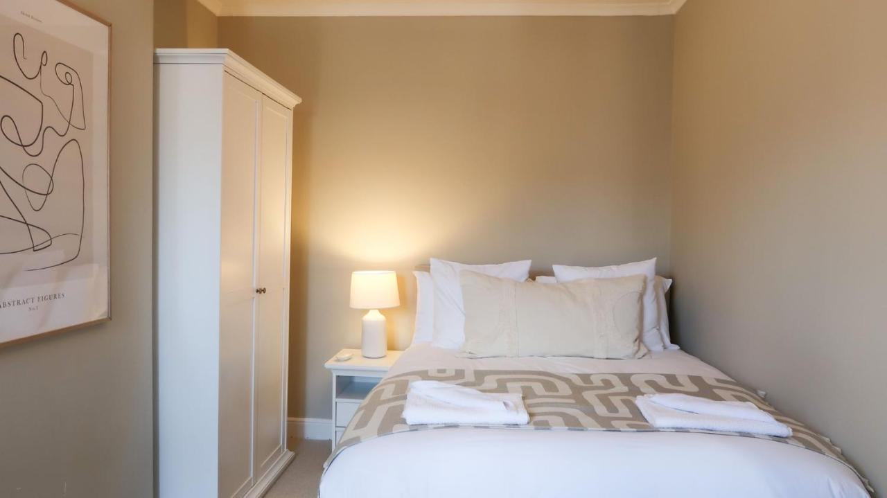 Luxury Living Outside The Walls - Sleeps Six! * Chester