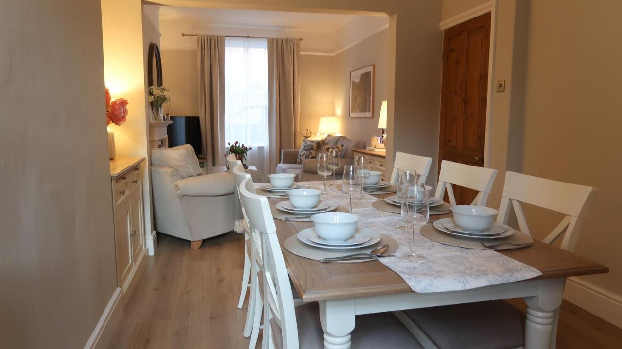 Luxury Living Outside The Walls - Sleeps Six! Holiday home Chester