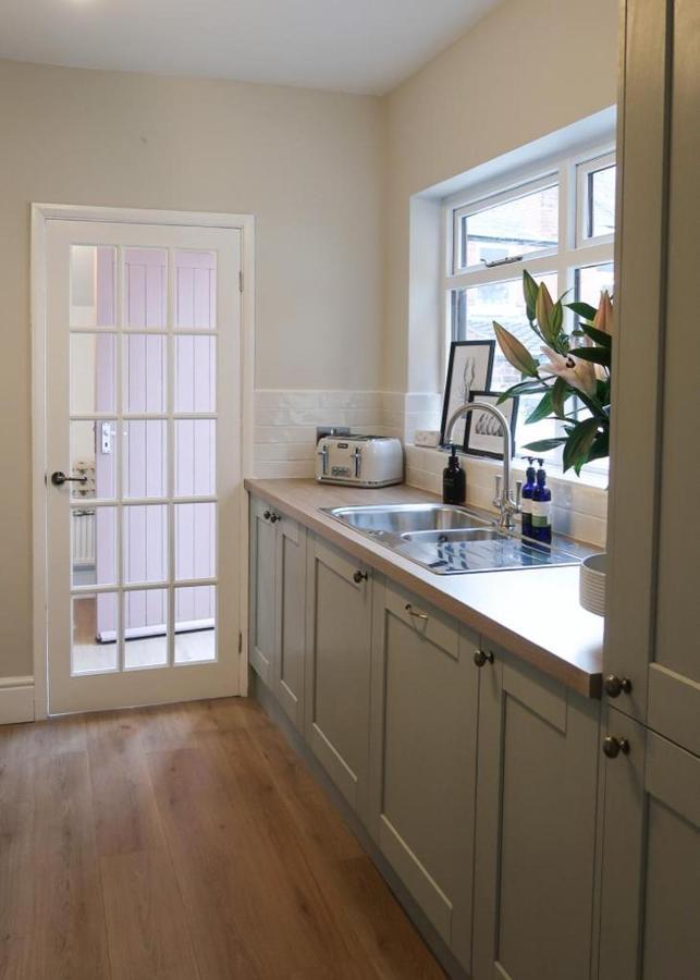 Luxury Living Outside The Walls - Sleeps Six! *
